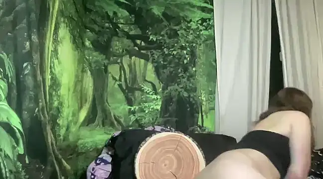 mo0ngoddess online show from January 24, 2025, 6:24 am