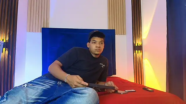 Snapshot of bick_jhonn chatting on June 1, 2026, 7:37 pm bick jhonn online show from June 1, 2026, 7:37 pm