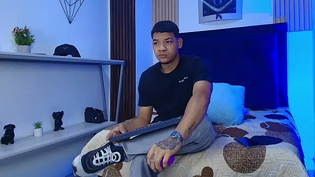 Snapshot of bick_jhonn chatting on June 26, 2026, 7:29 pm bick jhonn online show from June 26, 2026, 7:29 pm