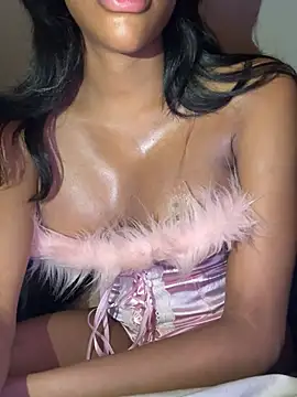 Snapshot of Africandollxxx chatting on July 5, 2026, 6:48 pm Africandollxxx online show from July 5, 2026, 6:48 pm