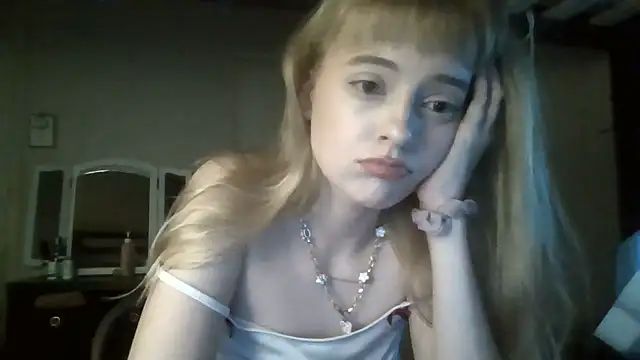 Snapshot of blubunny222 chatting on May 29, 2026, 11:52 am blubunny222 online show from May 29, 2026, 11:52 am