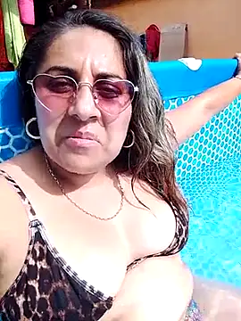 Snapshot of Antoniasweet chatting on June 20, 2026, 1:58 pm Antoniasweet online show from June 20, 2026, 1:58 pm