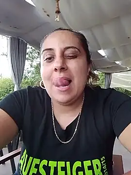 Snapshot of Antoniasweet chatting on June 22, 2026, 5:43 pm Antoniasweet online show from June 22, 2026, 5:43 pm
