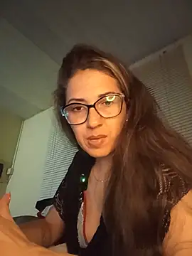 Snapshot of sweet_tifani chatting on June 20, 2026, 4:15 am sweet tifani online show from June 20, 2026, 4:15 am