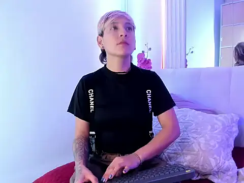 DannyRoudX online show from June 9, 2026, 3:51 am
