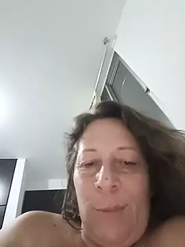 Nikki milf69 online show from June 25, 2026, 5:23 am