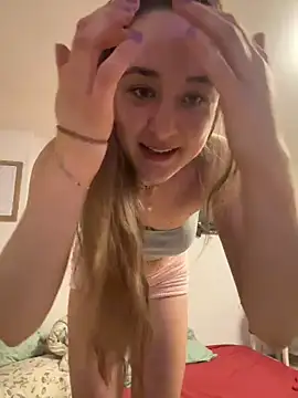 Snapshot of ZaylaDreams chatting on July 8, 2026, 8:46 pm ZaylaDreams online show from July 8, 2026, 8:46 pm