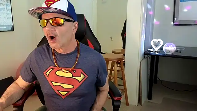 hotdadbod online show from December 29, 2024, 9:20 pm