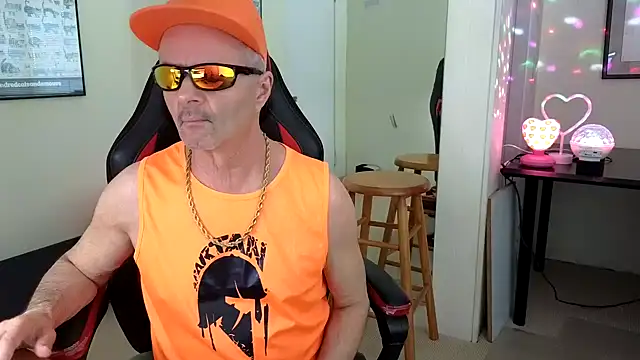 hotdadbod online show from January 6, 2025, 9:22 pm