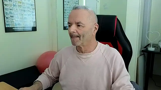 hotdadbod online show from January 11, 2025, 7:38 pm