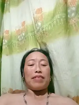 Snapshot of lili_anhh chatting on May 18, 2026, 4:24 pm lili anhh online show from May 18, 2026, 4:24 pm
