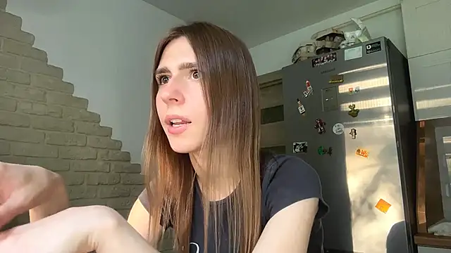 ZaraGuyette online show from June 27, 2026, 5:07 pm