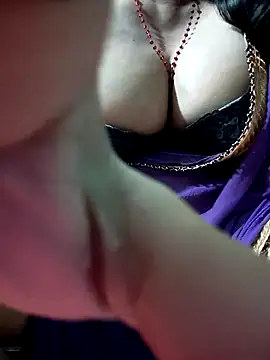 Snapshot of Savita_Bhabhiii chatting on June 15, 2026, 6:32 pm Savita Bhabhiii online show from June 15, 2026, 6:32 pm