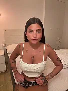 leaascorpioo online show from May 28, 2026, 9:56 pm