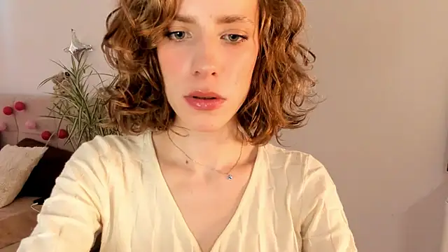 Snapshot of imogensy chatting on June 15, 2026, 2:19 pm imogensy online show from June 15, 2026, 2:19 pm