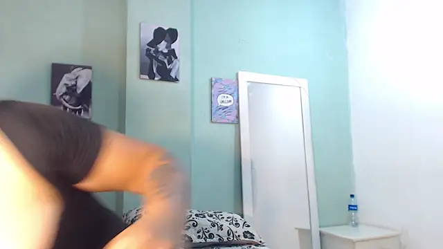 Snapshot of adara_valentina chatting on May 15, 2026, 7:21 pm adara valentina online show from May 15, 2026, 7:21 pm