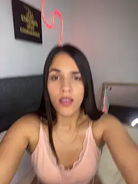Snapshot of Isa_steele chatting on July 6, 2026, 6:32 pm Isa steele online show from July 6, 2026, 6:32 pm