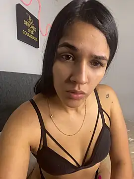 Snapshot of Isa_steele chatting on July 8, 2026, 7:07 pm Isa steele online show from July 8, 2026, 7:07 pm