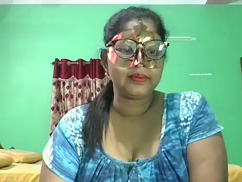 Snapshot of Kavya17 chatting on June 22, 2026, 2:03 pm Kavya17 online show from June 22, 2026, 2:03 pm