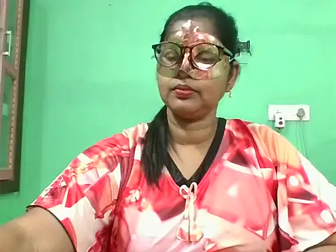 Snapshot of Kavya17 chatting on June 23, 2026, 2:04 pm Kavya17 online show from June 23, 2026, 2:04 pm