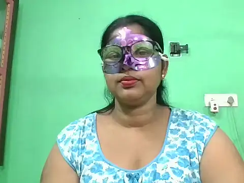 Snapshot of Kavya17 chatting on July 1, 2026, 1:56 pm Kavya17 online show from July 1, 2026, 1:56 pm