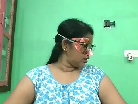 Snapshot of Kavya17 chatting on July 2, 2026, 1:50 pm Kavya17 online show from July 2, 2026, 1:50 pm