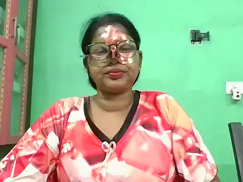 Snapshot of Kavya17 chatting on July 3, 2026, 6:14 pm Kavya17 online show from July 3, 2026, 6:14 pm