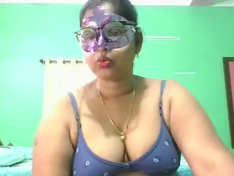 Snapshot of Kavya17 chatting on July 25, 2026, 3:15 am Kavya17 online show from July 25, 2026, 3:15 am