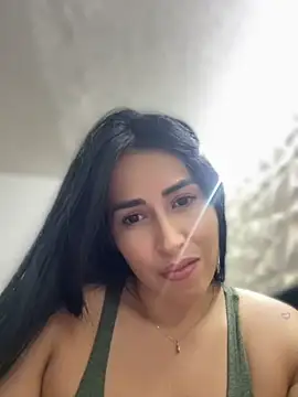 areviklusine1 online show from May 7, 2026, 11:21 pm