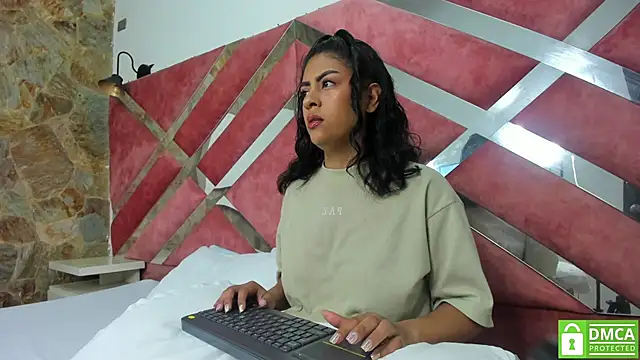 Snapshot of keylli_vega chatting on May 15, 2026, 12:23 pm keylli vega online show from May 15, 2026, 12:23 pm