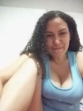 paulett15 online show from May 15, 2026, 2:29 am