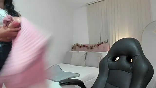 Charlotte pleasure online show from June 3, 2026, 9:56 am