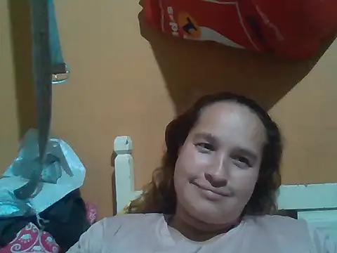 Kira Phone online show from May 15, 2026, 9:44 pm