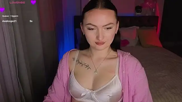 MizLouLou online show from May 16, 2026, 10:19 pm