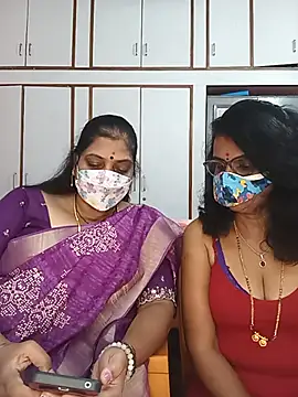 Snapshot of Kannada_telugu_lesbians chatting on June 10, 2026, 5:01 pm Kannada telugu lesbians online show from June 10, 2026, 5:01 pm
