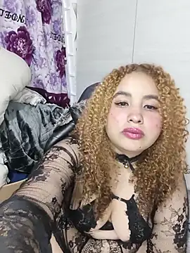 Snapshot of marina_bunny chatting on May 18, 2026, 12:18 am marina bunny online show from May 18, 2026, 12:18 am