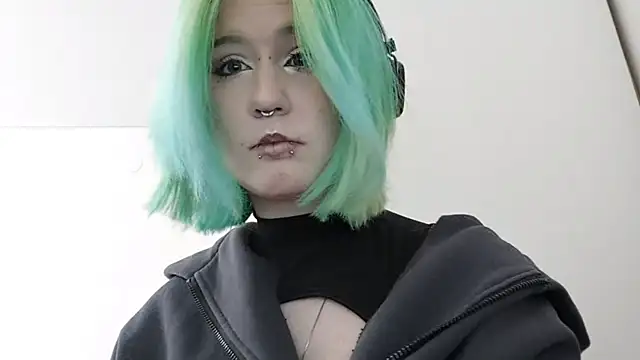 Snapshot of HunXena chatting on May 18, 2026, 3:18 pm HunXena online show from May 18, 2026, 3:18 pm