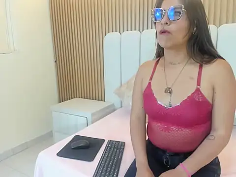 Snapshot of Irina_Aura chatting on May 21, 2026, 4:19 am Irina Aura online show from May 21, 2026, 4:19 am