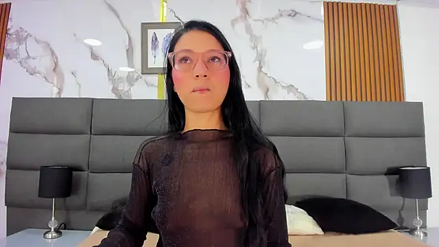 Snapshot of SophiieCalloway1 chatting on June 3, 2026, 2:19 pm SophiieCalloway1 online show from June 3, 2026, 2:19 pm