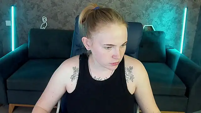 Snapshot of NikkyReyyy chatting on May 19, 2026, 1:06 pm NikkyReyyy online show from May 19, 2026, 1:06 pm