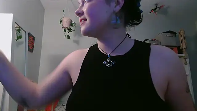 Snapshot of prettybird06 chatting on May 30, 2026, 1:25 am prettybird06 online show from May 30, 2026, 1:25 am