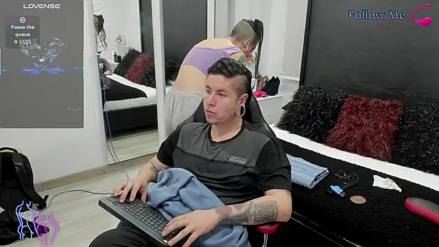 inkedsinners  online show from June 12, 2026, 11:09 am
