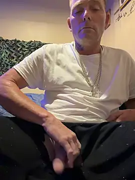 Snapshot of Tboyy6969 chatting on July 18, 2026, 5:11 am Tboyy6969 online show from July 18, 2026, 5:11 am