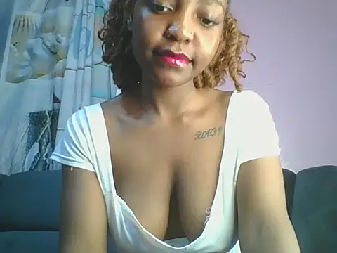 Snapshot of Africana_sexy chatting on June 25, 2026, 8:02 pm Africana sexy online show from June 25, 2026, 8:02 pm