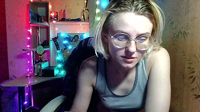 Snapshot of __Freya___ chatting on May 20, 2026, 11:55 pm Freya online show from May 20, 2026, 11:55 pm