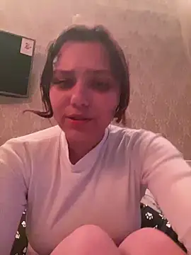 Yuna Gasai online show from May 22, 2026, 5:18 pm
