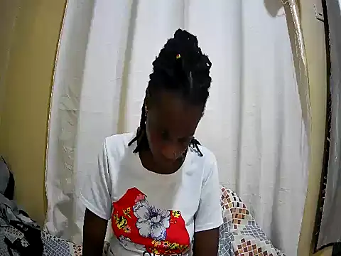 Snapshot of pritty_amber chatting on June 27, 2026, 5:18 pm pritty amber online show from June 27, 2026, 5:18 pm