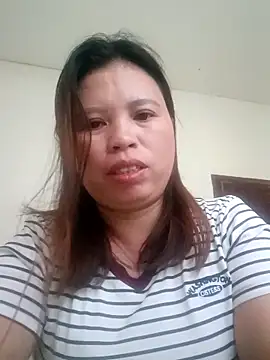 Snapshot of -Yeyi- chatting on June 8, 2026, 1:50 am -Yeyi- online show from June 8, 2026, 1:50 am