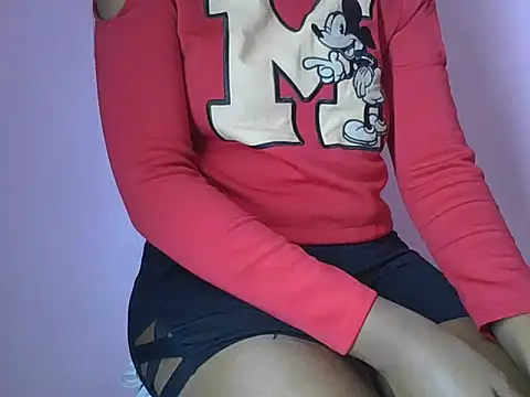Snapshot of Sexxyrina chatting on June 15, 2026, 9:22 am Sexxyrina online show from June 15, 2026, 9:22 am