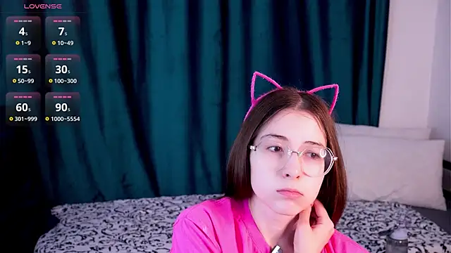 Snapshot of KatieAstol chatting on June 28, 2026, 1:11 am KatieAstol online show from June 28, 2026, 1:11 am
